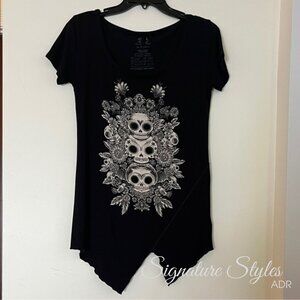 Black Skull Graphic Tee – Size Large